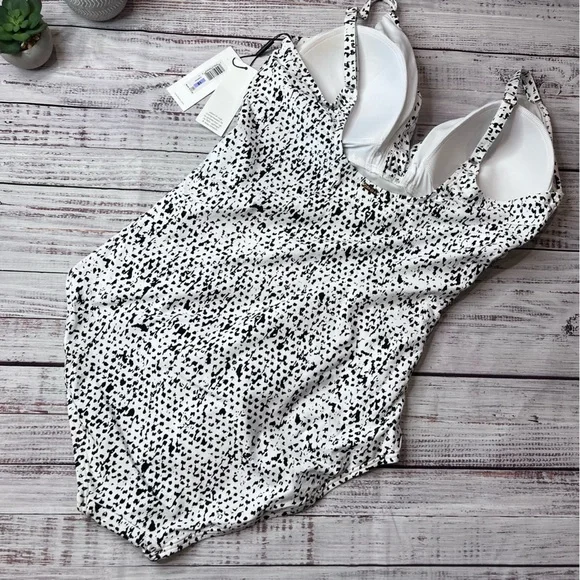 Calvin Klein One Piece - Picture 3 of 5